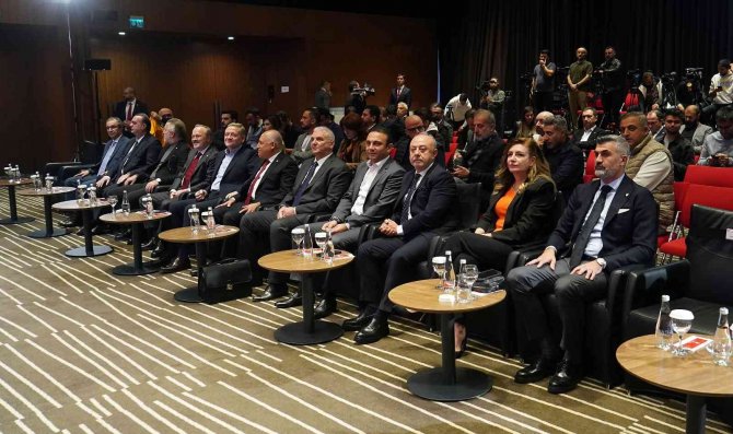 Mehmet Büyükekşi: "Ülkemizde Futbol, Var İle Daha Şeffaf Bir Hale Geldi"