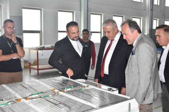 Bakan Yardımcısı Duran, Kktc’nin Milli Otomobili ’Günsel’ İle Test Sürüşü Yaptı