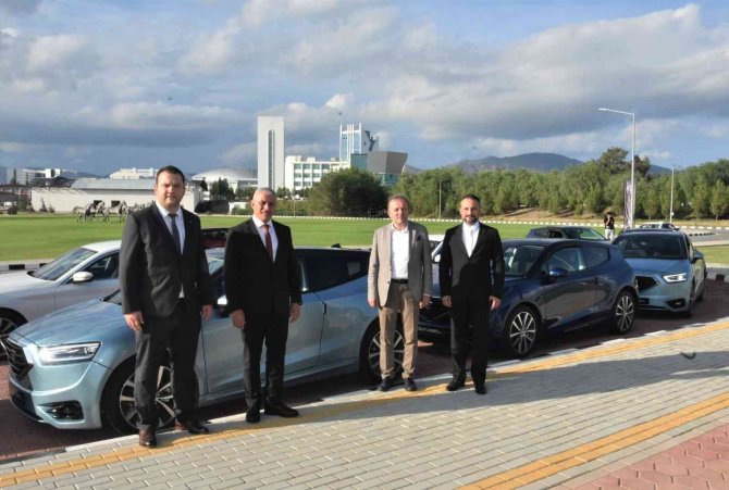 Bakan Yardımcısı Duran, Kktc’nin Milli Otomobili ’Günsel’ İle Test Sürüşü Yaptı