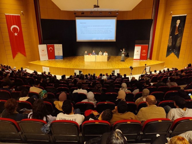 Dünyanın En Pahalı Baharatı Safranın Ele Alınacağı Safran Çalıştayı Başladı