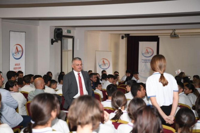 Oteller Kaliteli Elemanların Yetişmesini Bekliyor