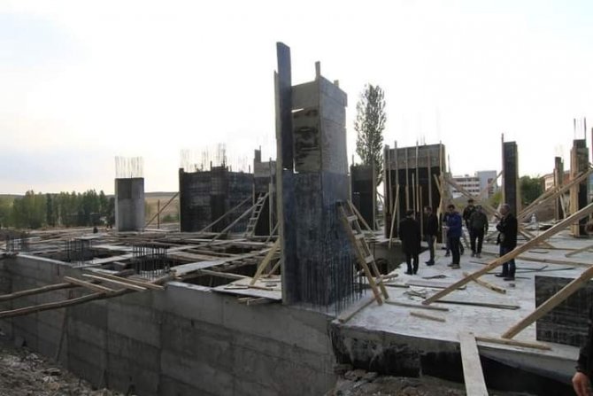 Kaymakam Nasır, Spor Kompleksinin İnşaatın İncelemede Bulundu