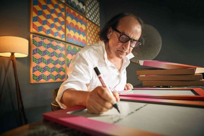 Ekrem Yalçındağ’ın ‘Infinity’si Trendyol Sanat’ta