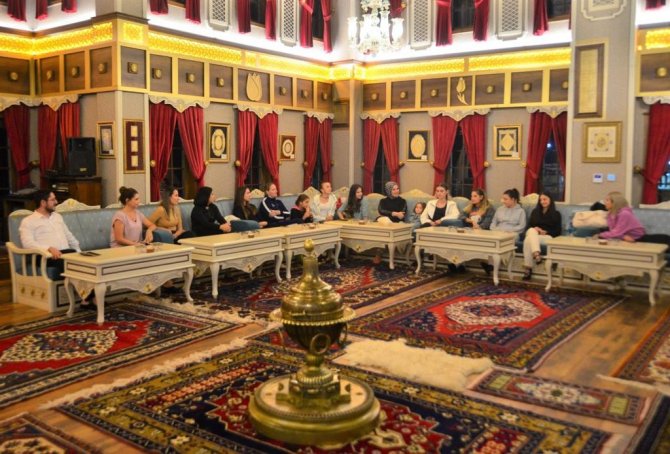Yunusemre’de Hanım Lokalleri Antrenörleri Toplantıda Buluştu
