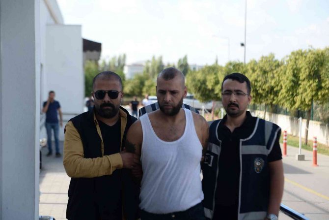 Karısını Kendisini Aldattığını Düşünerek Vuran Zanlı Tutuklandı