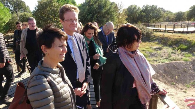 Avrupa Birliği Türkiye Delegasyonu Başkanı Büyükelçi Meyer-landrut, Troya Ören Yeri’ni Ziyaret Etti