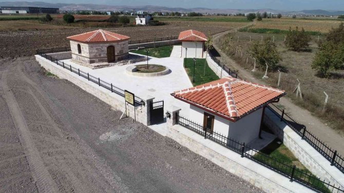 Fatih Sultan Mehmet’in Halası Fatma Sultan’a Ait Türbe, Restorasyon Sonrası Ziyarete Açıldı