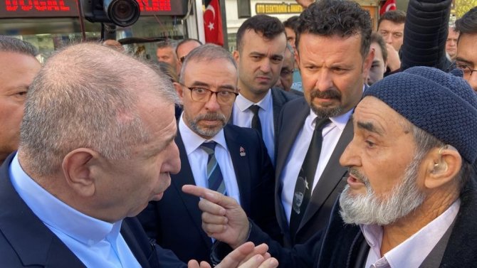 Esnaf Ziyaretinde Destek İsteyen Ümit Özdağ’a Vatandaştan Sert Tepki: "Ucubesiniz, Ben Ucubelere Destek Vermem"
