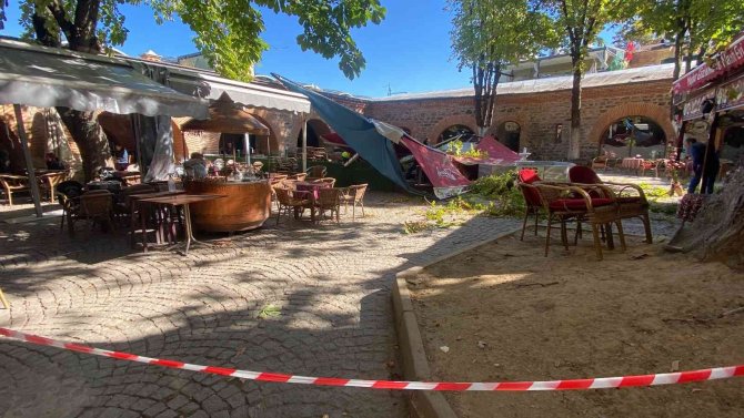 Tarihi Koza Han’da Facianın Eşiğinden Dönüldü
