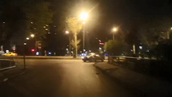 Uygulama Noktasında Polisi Gören Sürücü Böyle Kaçtı