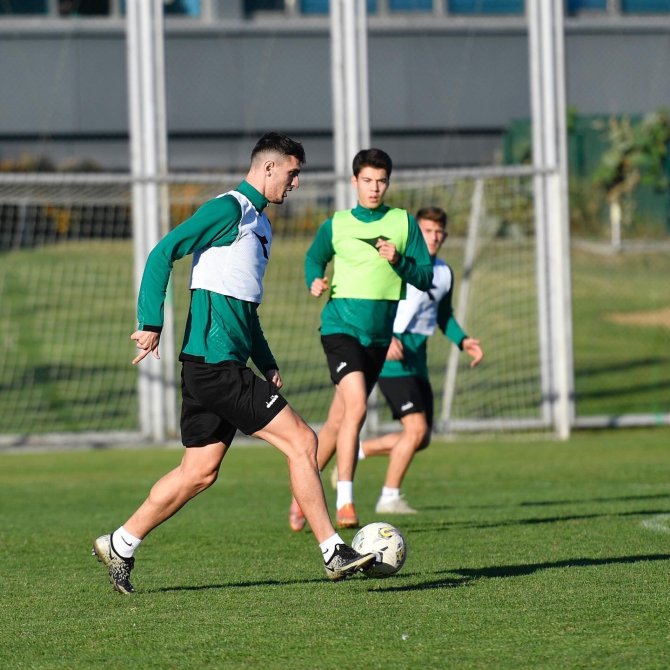 Bursaspor, İ̇negölspor Maçının Taktiğini Yaptı