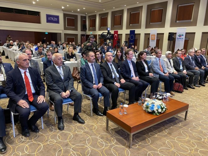 Çanakkale’de "Yenilenebilir Enerji Yatırımlarının İ̇stihdama Etkisi Çalıştayı" Gerçekleştirildi