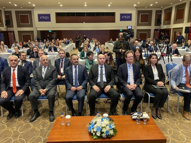 Çanakkale’de "Yenilenebilir Enerji Yatırımlarının İ̇stihdama Etkisi Çalıştayı" Gerçekleştirildi