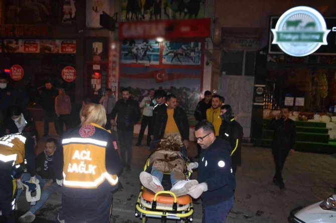 Tekirdağ’da İki Araç Kafa Kafaya Çarpıştı: 5 Yaralı