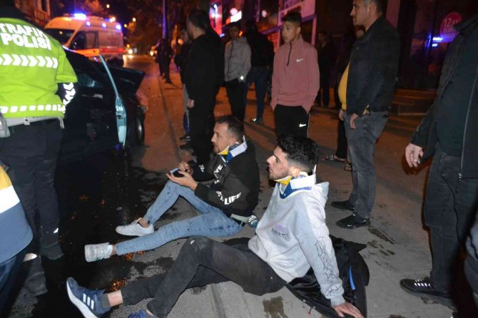 Tekirdağ’da İki Araç Kafa Kafaya Çarpıştı: 5 Yaralı