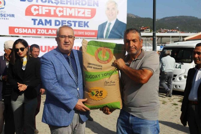 Büyükşehirden Çameli’li Çiftçilere Tohum Desteği