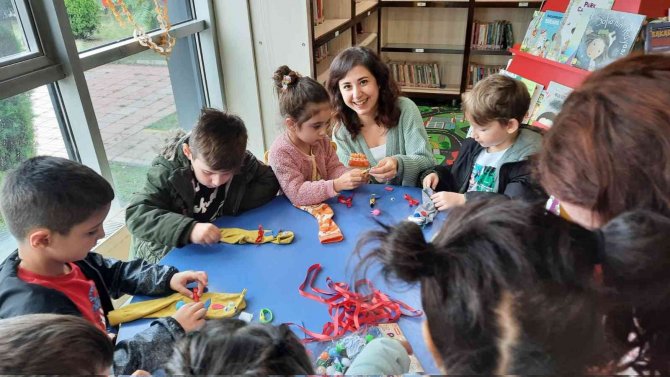 Okullar Açıldı, Kütüphane Canlandı