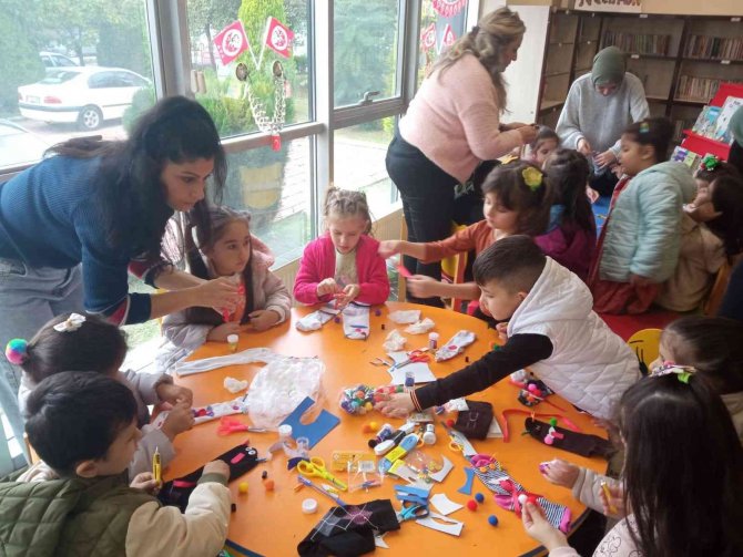 Okullar Açıldı, Kütüphane Canlandı