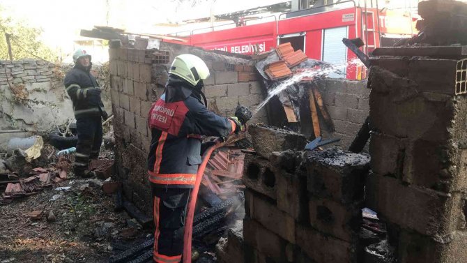 Edirne’de Kullanılmayan Evin Kömürlüğünde Yangın Çıktı