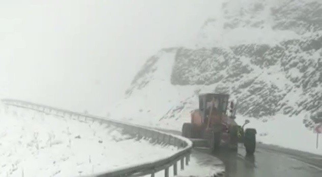 Sürücüler Kara Hazırlıksız Yakalandı