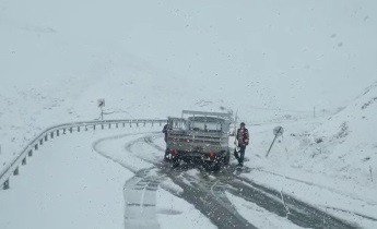 Sürücüler Kara Hazırlıksız Yakalandı