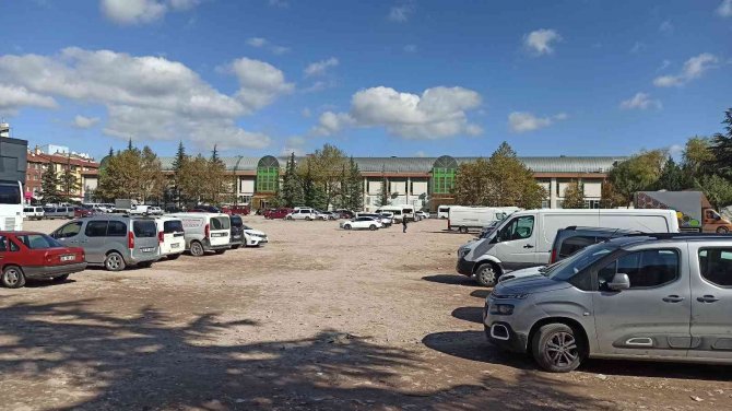 Eski Kapalı Pazar Alanı Otopark Oldu