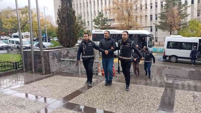 Erzurum’da Gazi Turgut Aslan Operasyonu’nda 7 Zanlı Tutuklandı
