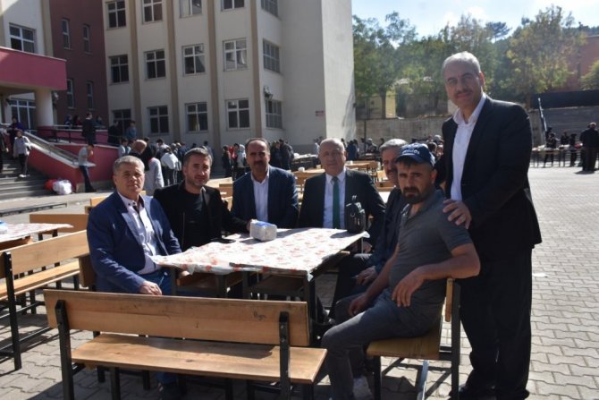 Öğrenciler, Akranları İçin Yardım Etkinliği Düzenledi