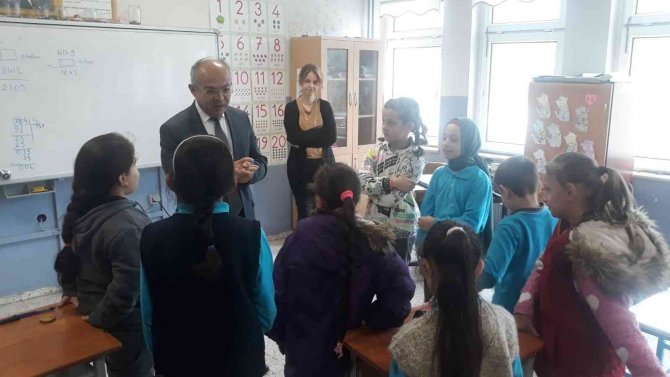 Milli Eğitim Müdürü Öğrencilerle Buluştu
