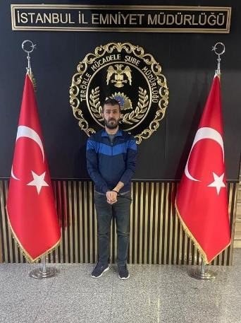 Suriye’de Silahlı Eğitim Alan 2 Pkk’lı İ̇stanbul’da Yakalandı