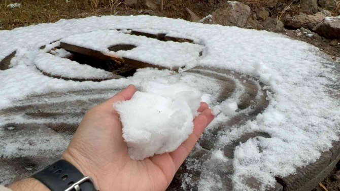 Sarıkamış Beyaza Büründü