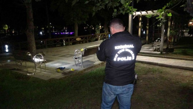 Alacak Verecek Meselesi Yüzünden Ortağını Bıçakladı