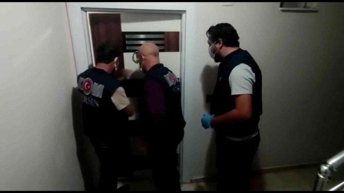 Mersin’de Silah Kaçakçılarına Darbe: Suikast Silahları Da Ele Geçirildi