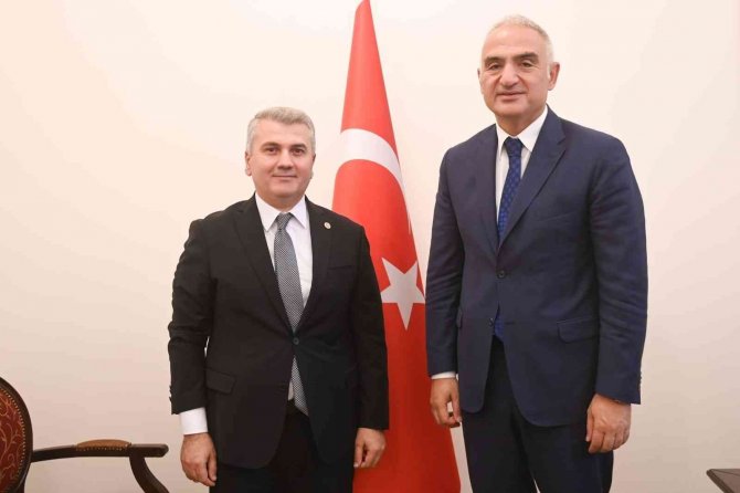 Milletvekili Mustafa Canbey’den 3 Günde 5 Bakan Ziyareti