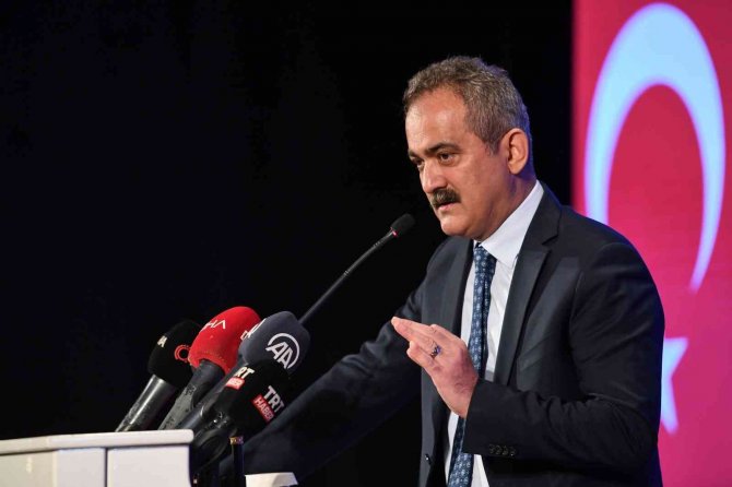 Bakan Özer: “Türkiye’deki Çırak Ve Kalfa Sayısı 900 Bin 675’e Yükseldi”