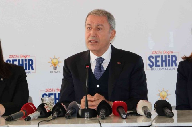 Bakan Akar: "Yunan Adaları Silahlandırılıyor"