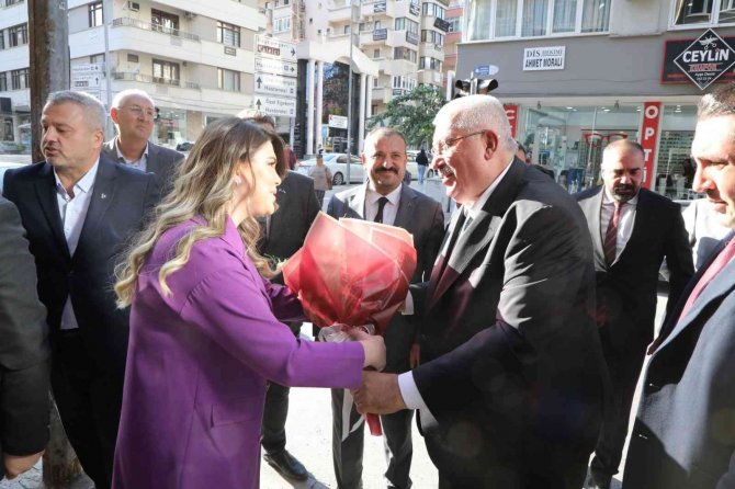 Mhp Genel Başkan Yardımcısı Yalçın: "Bazı Siyasi Parti Liderleri Amerika’ya Gidiyor Ama Biz Halka Gidiyoruz"