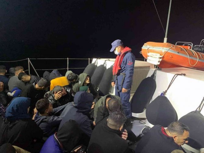 Marmaris Ve Datça’da 82 Düzensiz Göçmen Kurtarıldı