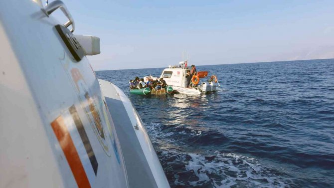 Marmaris Ve Datça’da 82 Düzensiz Göçmen Kurtarıldı