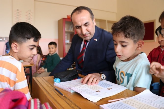 Milli Eğitim Müdürü Yücel, “Öğrencilerimiz İçin Var Gücümüzle Çalışıyoruz”