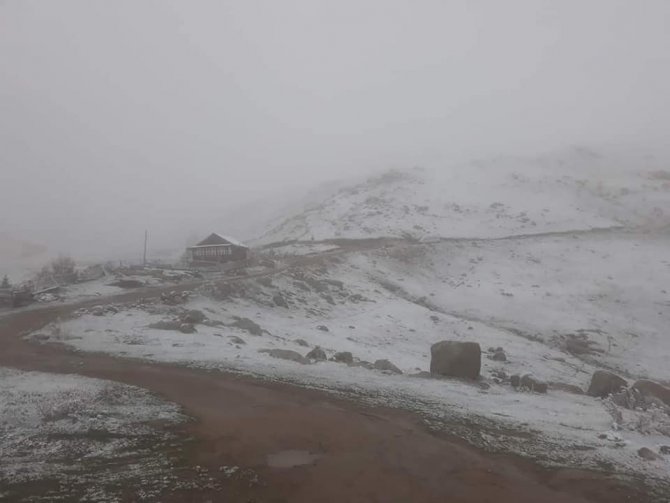 Ordu’ya Mevsimin İlk Karı Yağdı