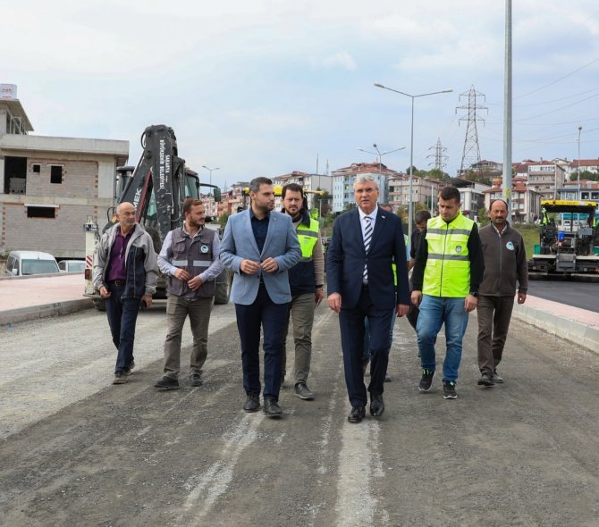 3 İlçenin Bağlantı Sağlayan Yolda Çalışmalar Devam Ediyor