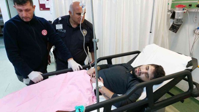Samsun’da Bıçaklı Saldırıya Uğrayan Bir Kişi Hastanelik Oldu