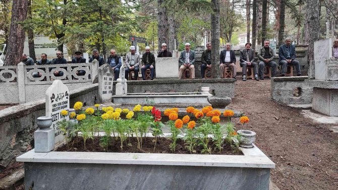 Başkan Volkan Kavaklıgil’den Hayatlarını Kaybeden Eski Belediye Başkanlarına Vefa