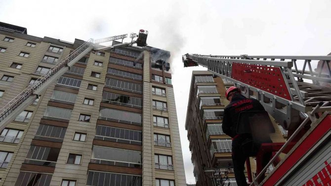 Trabzon’da Yangın Korkuttu