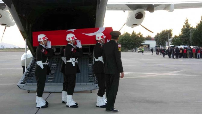 Ispartalı Şehidin Naaşı Memleketine Getirildi