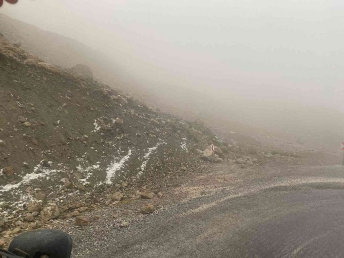 Bahçesaray’da Kar Yağışı