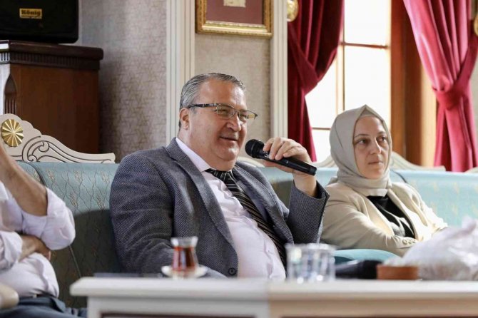 Başkan Çerçi Yunusemreli Muhtarları Ağırladı