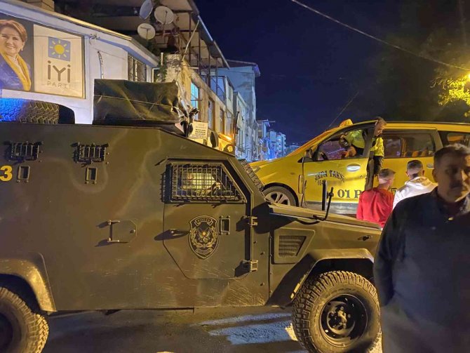Adana’da Taksi Şoförü Bıçaklanacak Öldürüldü