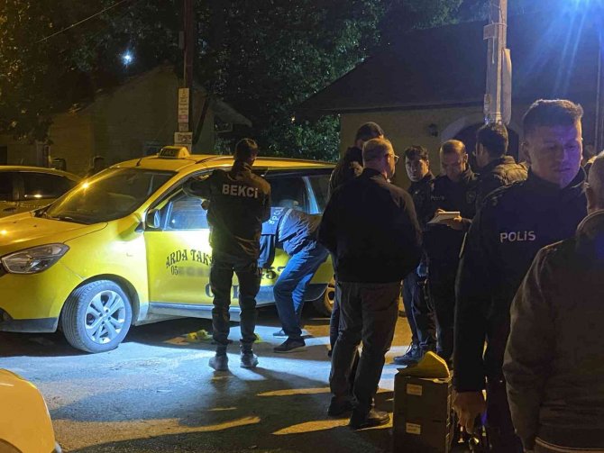 Adana’da Taksi Şoförü Bıçaklanacak Öldürüldü